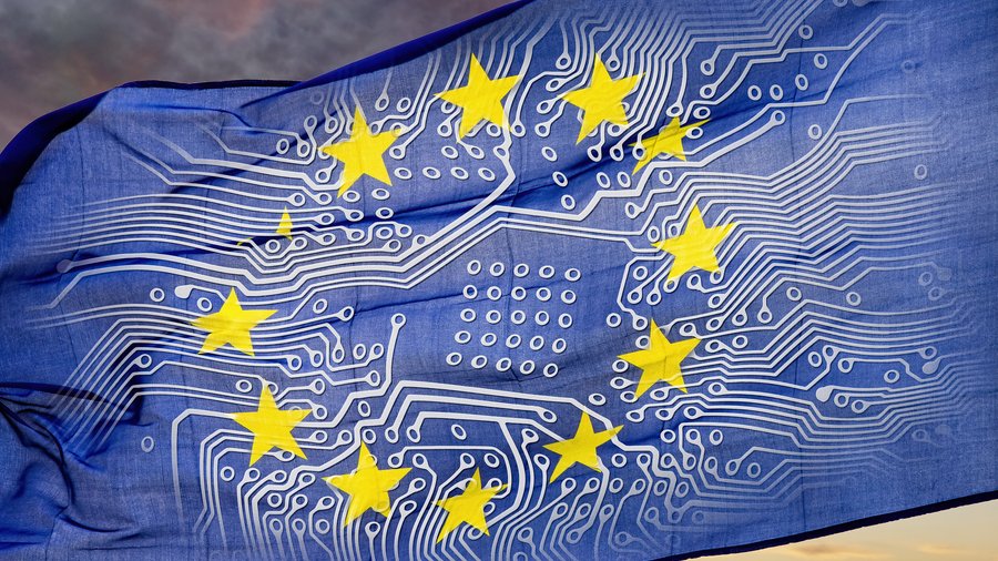 Europafahne mit stilisierten elektronischen Leitungen in der Fahne